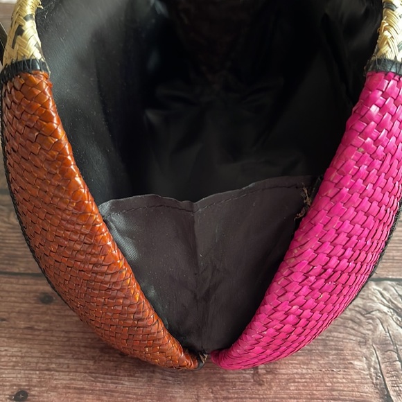 VINTAGE | Straw woven colour block structured handbag - Picture 9 of 9